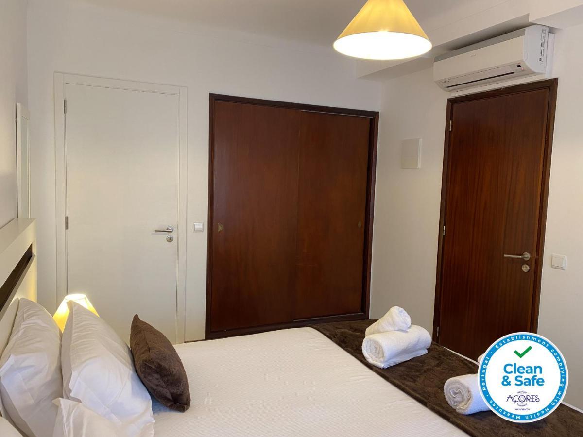 The Rock Guest House 蓬塔德尔加达 外观 照片
