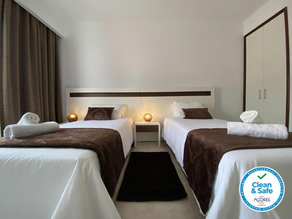 The Rock Guest House 蓬塔德尔加达 外观 照片
