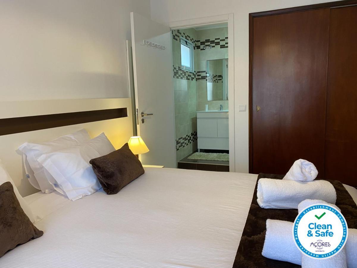 The Rock Guest House 蓬塔德尔加达 外观 照片